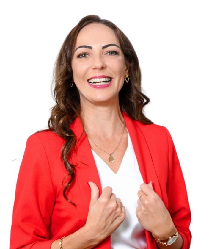 Buch Autorin und Coach Tessa Koschig strahlt über ihr Buch glow your own way